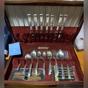 Vintage 1948 Oneida Community Morning Star
Silverware SilverPlated 51 Flatware